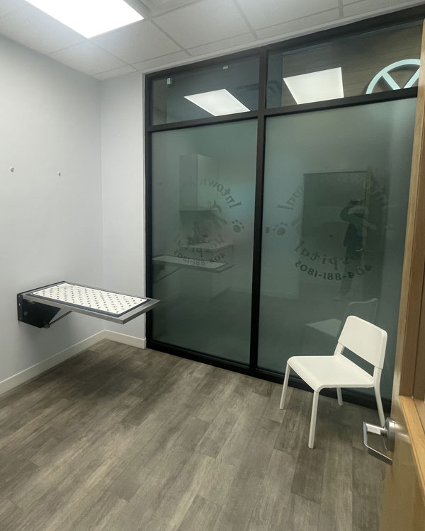 https://intownanimalhospital.com/wp-content/uploads/2025/06/Appointment-types-section-1-image.jpg